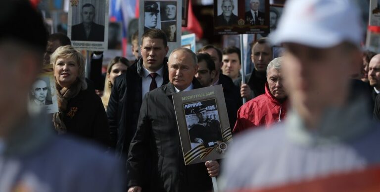 oba-prikaza-vypolnil-chto-putin-poobeshhal-otcu-pered-smertju-98bec6f