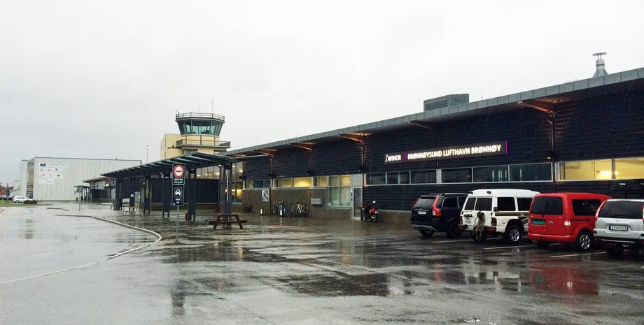 neizvestnyj-bespilotnik-paralizoval-rabotu-aeroporta-v-norvegii-na-vsju-noch-chto-izvestno-nrk-a272911