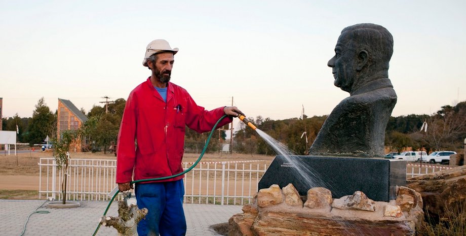 nikakogo-rasizma-gde-nahoditsja-gorod-tolko-dlja-belyh-hristian-video-84ecc55