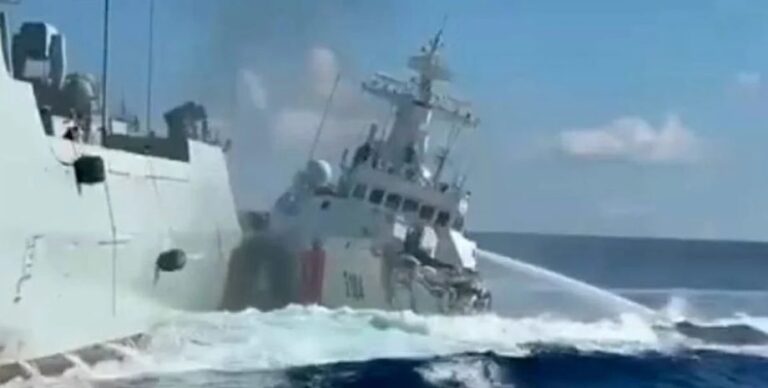 primenili-vodomety-i-poshli-na-taran-kitaj-i-filippiny-vstupili-v-konflikt-iz-za-spornyh-territorij-video-1001920