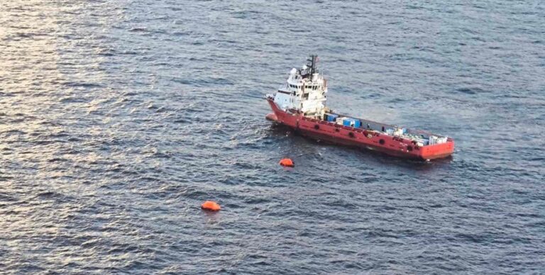 v-chernom-more-zatonulo-ukrainskoe-sudno-eileen-bolgarija-turcija-i-rumynija-spasli-ekipazh-foto-e101889