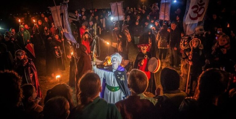 bez-chernogo-kota-i-tykvy-nastojashhaja-vedma-rasskazala-kak-prazdnuet-hellouin-52d65aa