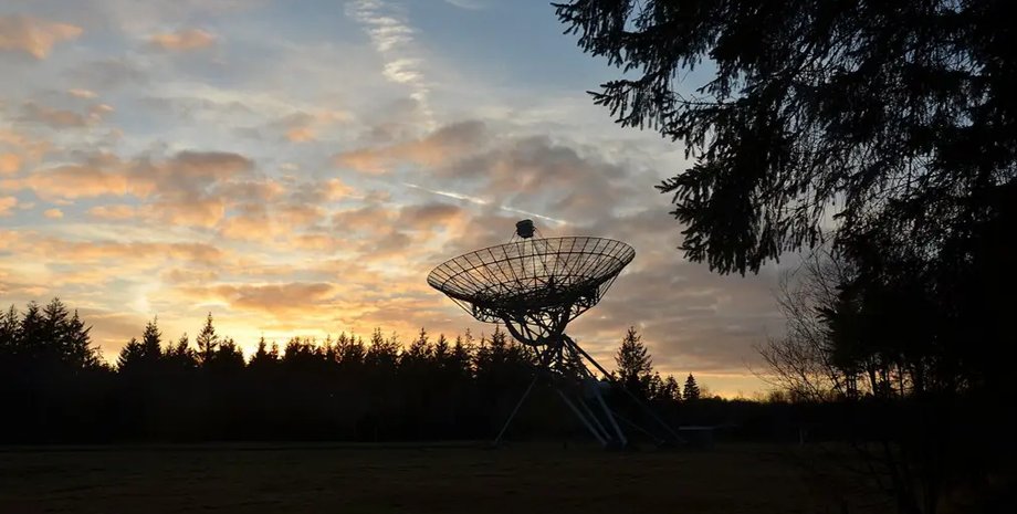 radiostancija-sudnogo-dnja-snova-zarabotala-peredala-srazu-sem-zagadochnyh-soobshhenij-8516c59