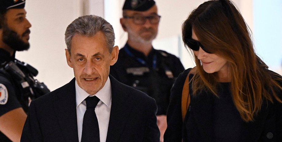 sarkozi-otkazalsja-ot-tjuremnoj-edy-boitsja-otravlenija-i-zhivet-tolko-na-jogurtah-le-point-2905f15