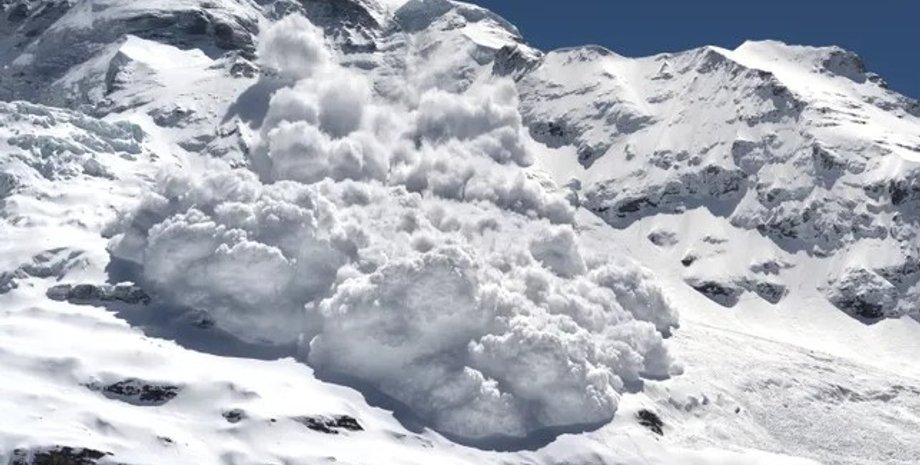 sezon-lavin-pjat-inostrancev-i-dva-gida-pogibli-v-nepale-0d1f535