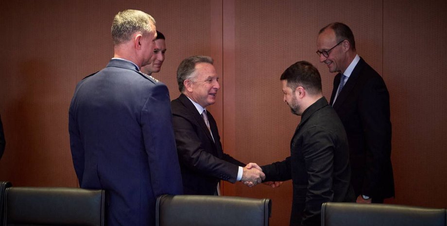 berlinskaja-stena-chto-pokazala-vstrecha-zelenskogo-i-uitkoffa-v-germanii-9017155