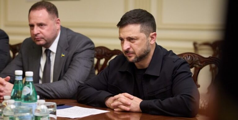 ermak-vozobnovil-obshhenie-s-zelenskim-goncharenko-53061cd