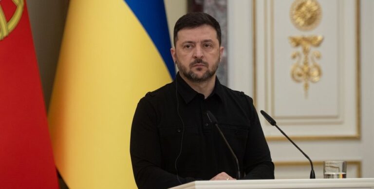 segodnja-mirnogo-soglashenija-net-zelenskij-ne-iskljuchaet-trehstoronnjuju-vstrechu-s-ssha-i-rf-48c78d9