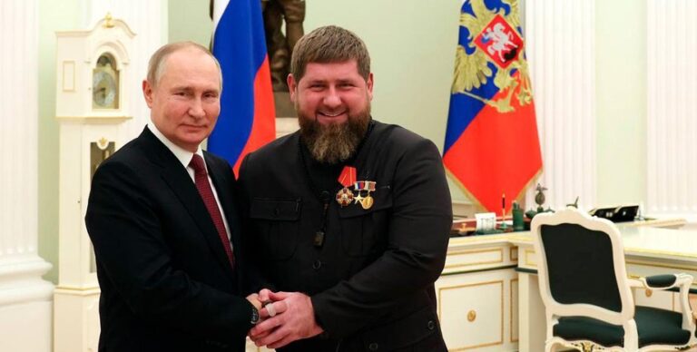 zhdem-prikaza-kadyrov-podhvatil-ugrozy-putina-i-poobeshhal-ochen-bystruju-vojnu-v-evrope-46b97ba