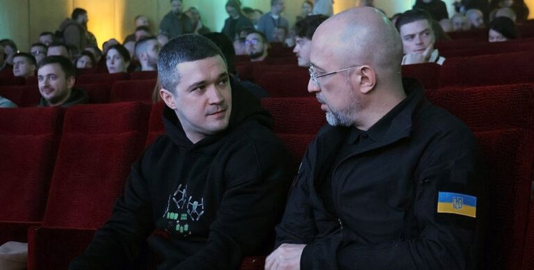 fedorov-i-shmygal-podali-v-otstavku-zajavlenija-postupili-v-verhovnuju-radu-foto-f7335be