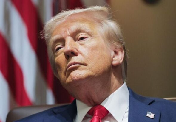 potratil-vse-svoe-vremja-i-dengi-tramp-raskritikoval-bajdena-za-chrezmernuju-pomoshh-ukraine-d1c7211