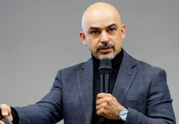 prosto-zabolel-nardep-objasnil-zachem-mustafu-najema-iskala-policija-9a117b5