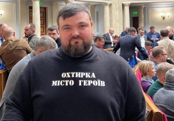 zarplata-ne-sootvetstvuet-rashodam-mnogie-slugi-naroda-ustali-i-hotjat-slozhit-mandaty-nardep-video-a1251b5