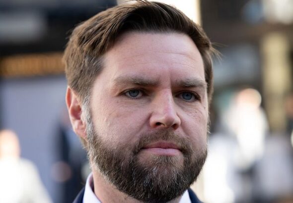 dzhej-di-vens-priehal-v-vengriju-chtoby-podderzhat-orbana-pered-vyborami-nyt-0fa5397