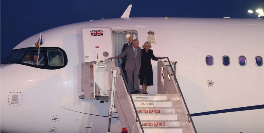 Король Чарльз III Впервые за 500 лет монарх помолится с Папой Римским