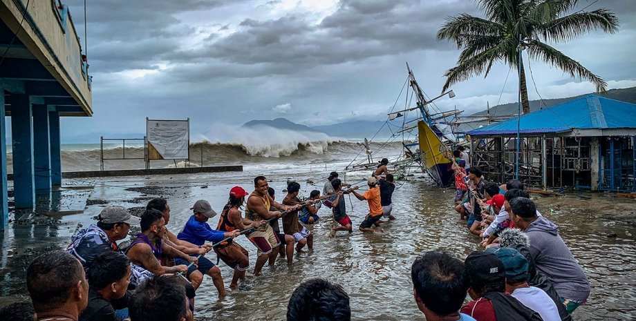 Супертайфун "Фунг-Вонг" на Филиппинах