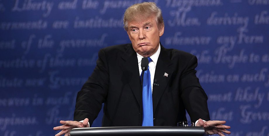 Дональд Трамп на трибуне